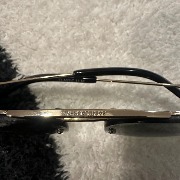 Saint Laurent - Picture 2 of 3